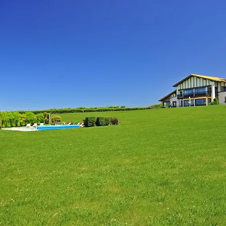 Saint-jean-de-luz Sleeps 14 Pool Wifi * Saint-Jean-de-Luz