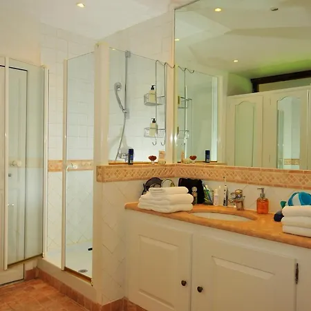 Saint-jean-de-luz Sleeps 14 Pool Wifi Vila *